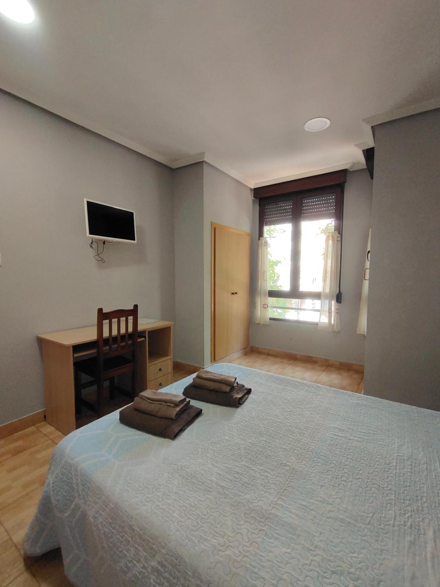 Hostal Abastos Valencia Exterior foto